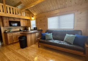 Get-away Cabin in Surf City w Loft and Parking